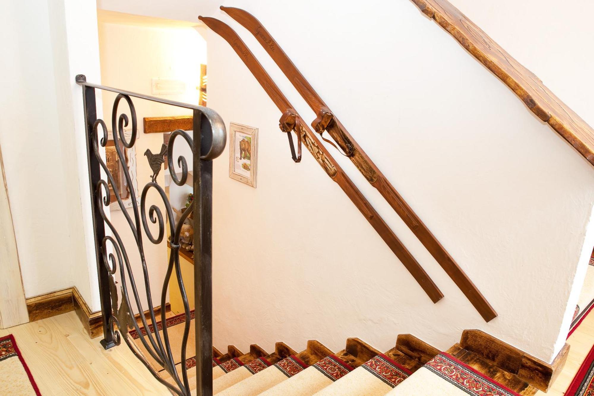 Garni La Rua Nel Bosco Hotel Rivisondoli Exterior foto